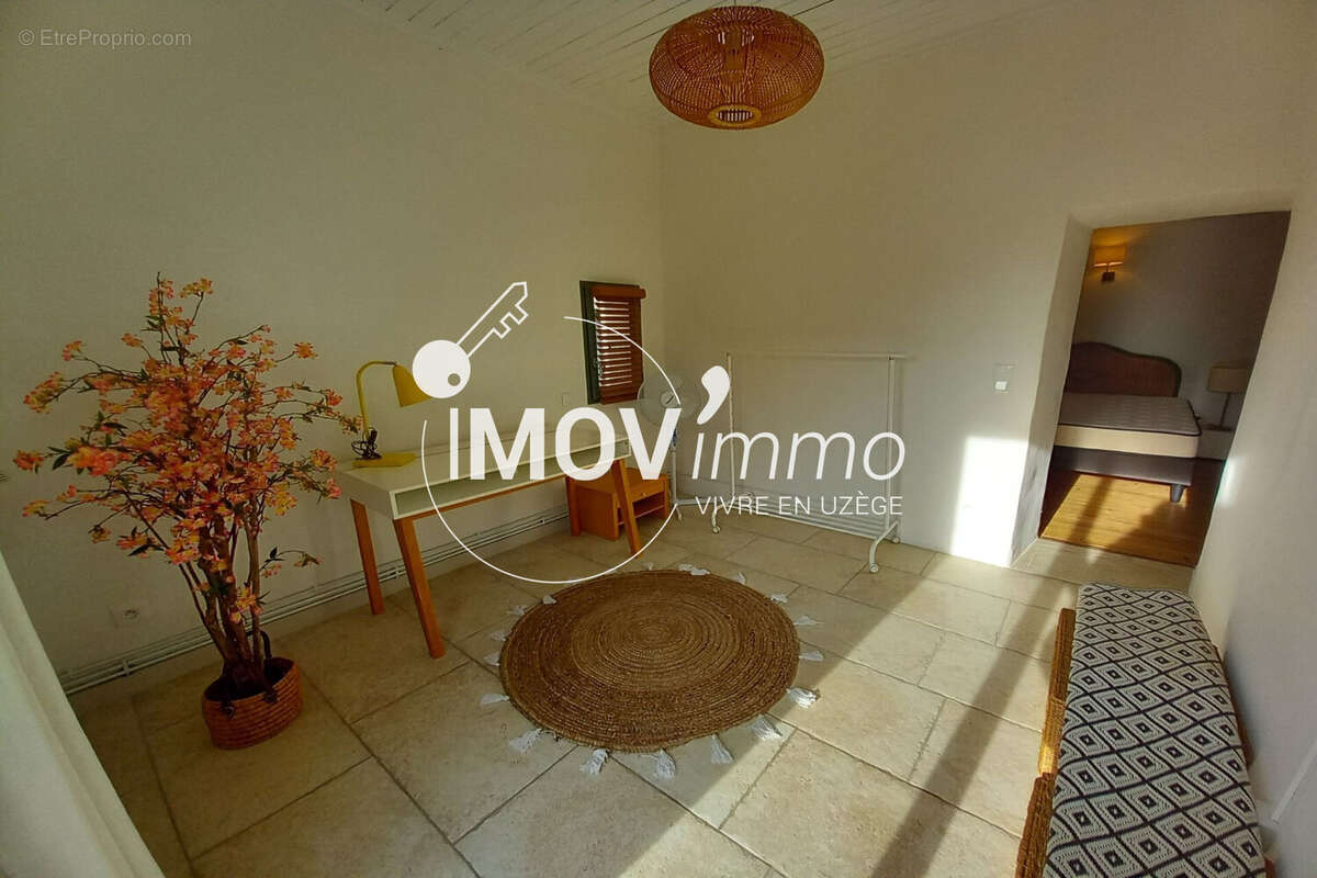 Maison à SAINT-QUENTIN-LA-POTERIE