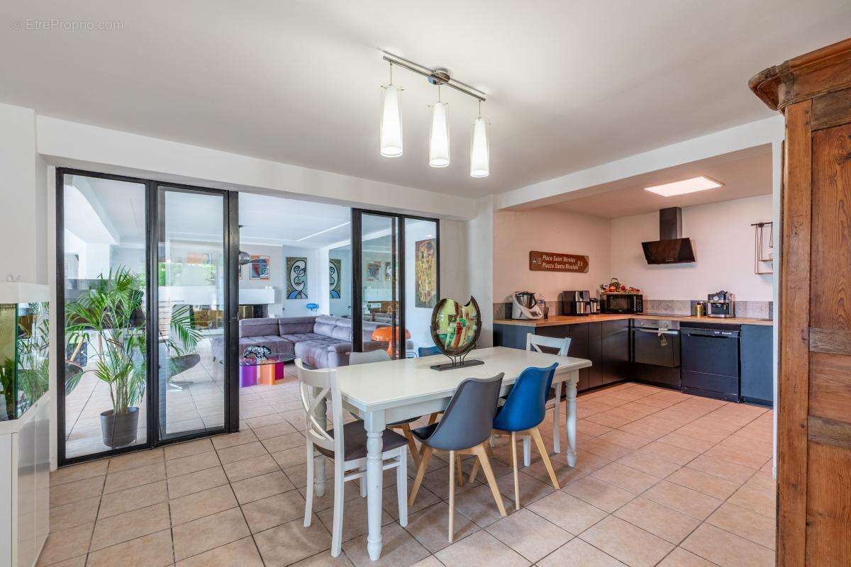 Maison à SIX-FOURS-LES-PLAGES