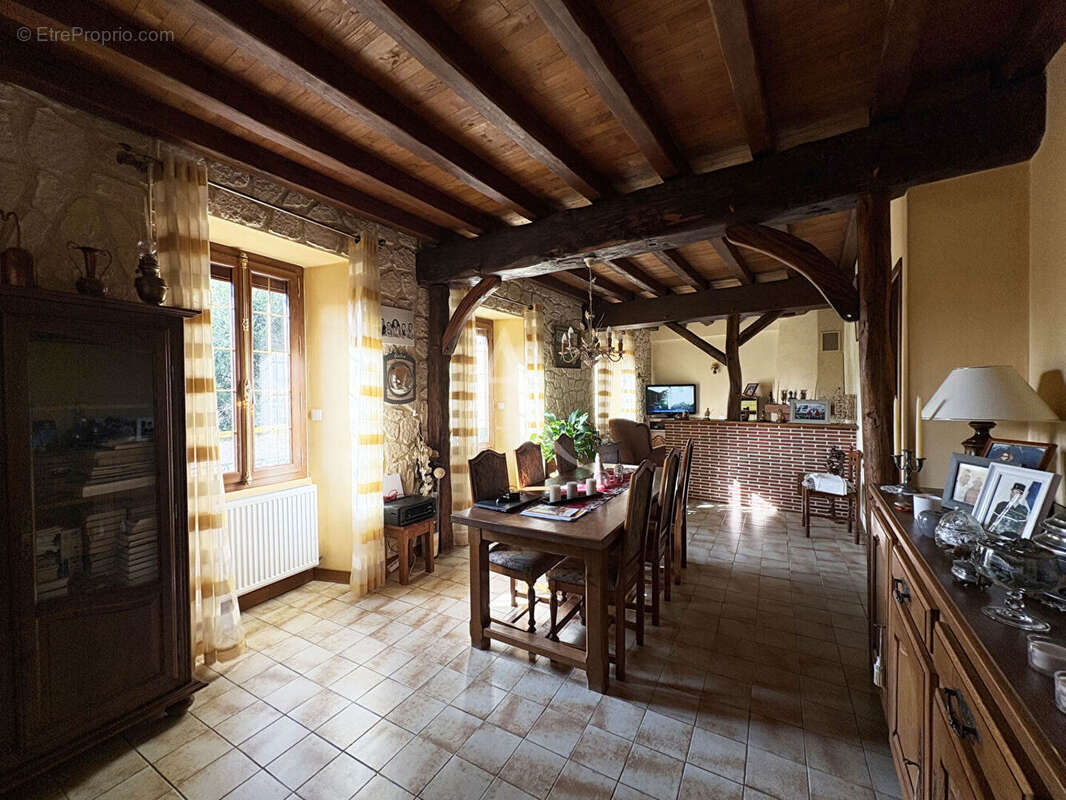 Maison à AUNEAU