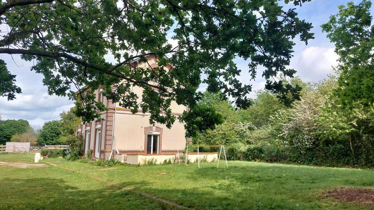 Maison à AVRILLY