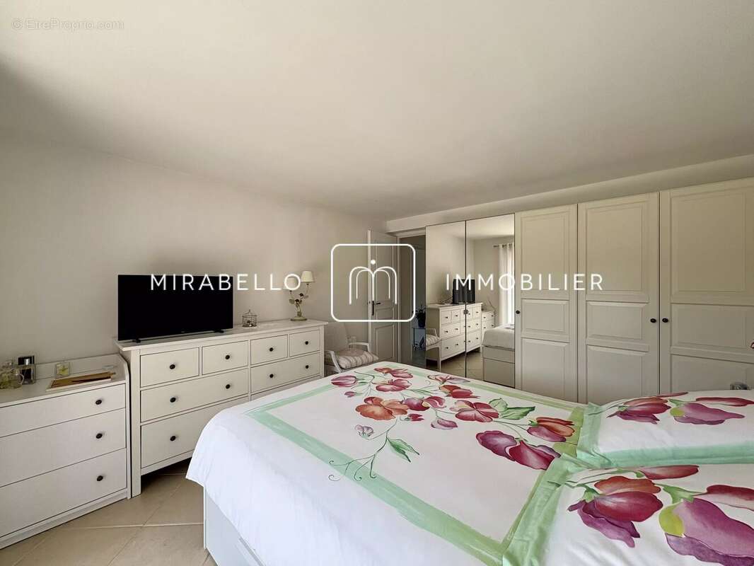Maison 193 m² à Colomars  - photo 23