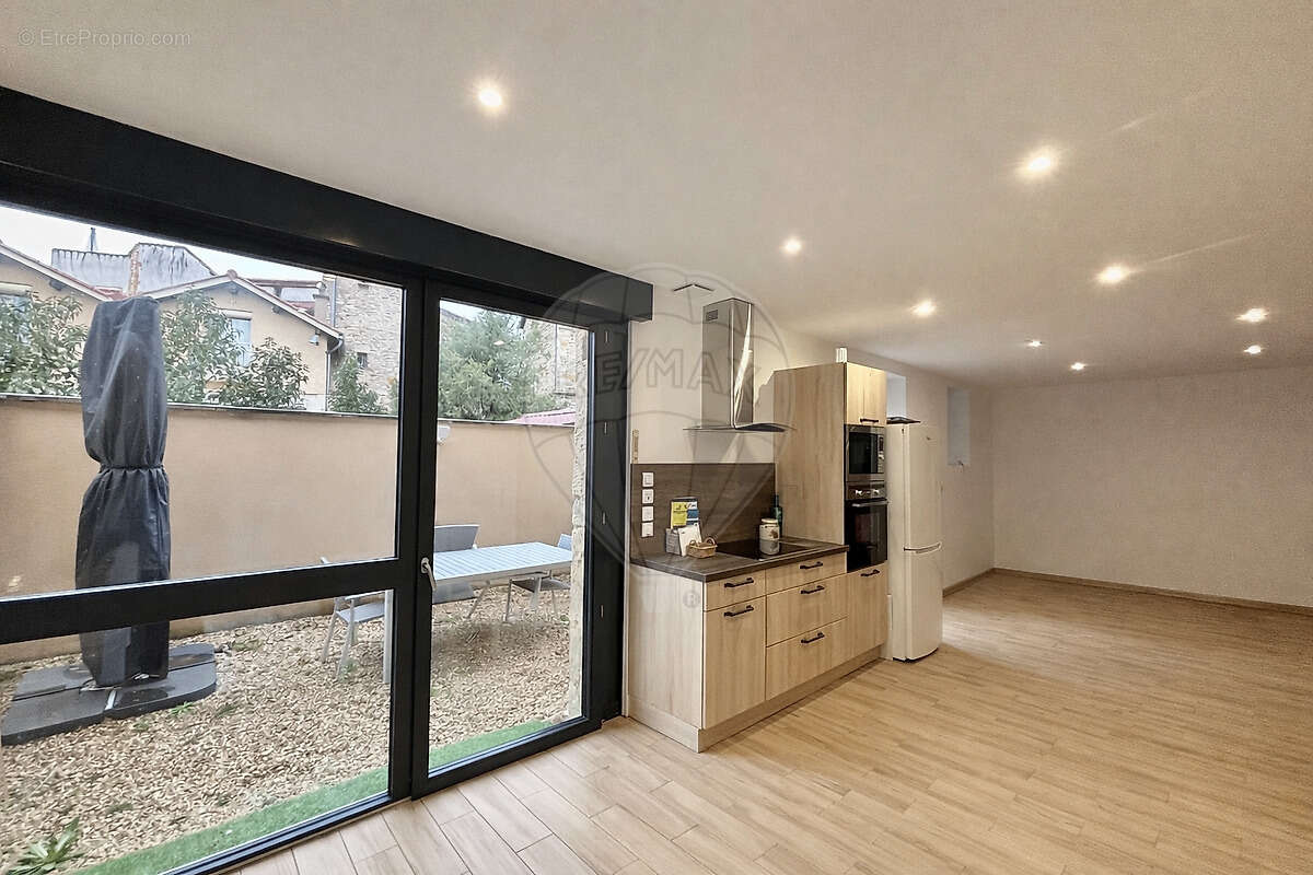 Appartement à ANSE