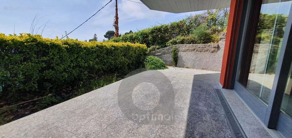 Appartement à ROQUEBRUNE-CAP-MARTIN