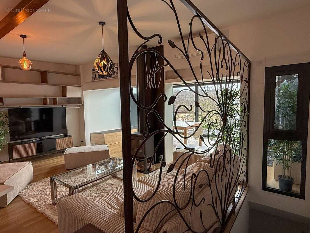 Maison à SAULX-LES-CHARTREUX