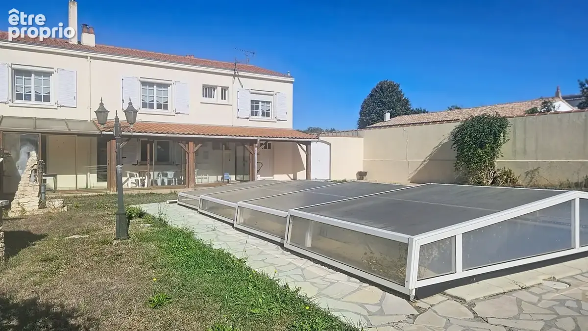 L’houmeau – aux portes de la rochelle – maison familiale à fort potentiel- jardin avec double acces - photo 2
