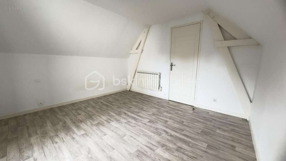 Appartement à ARGENTRE-DU-PLESSIS