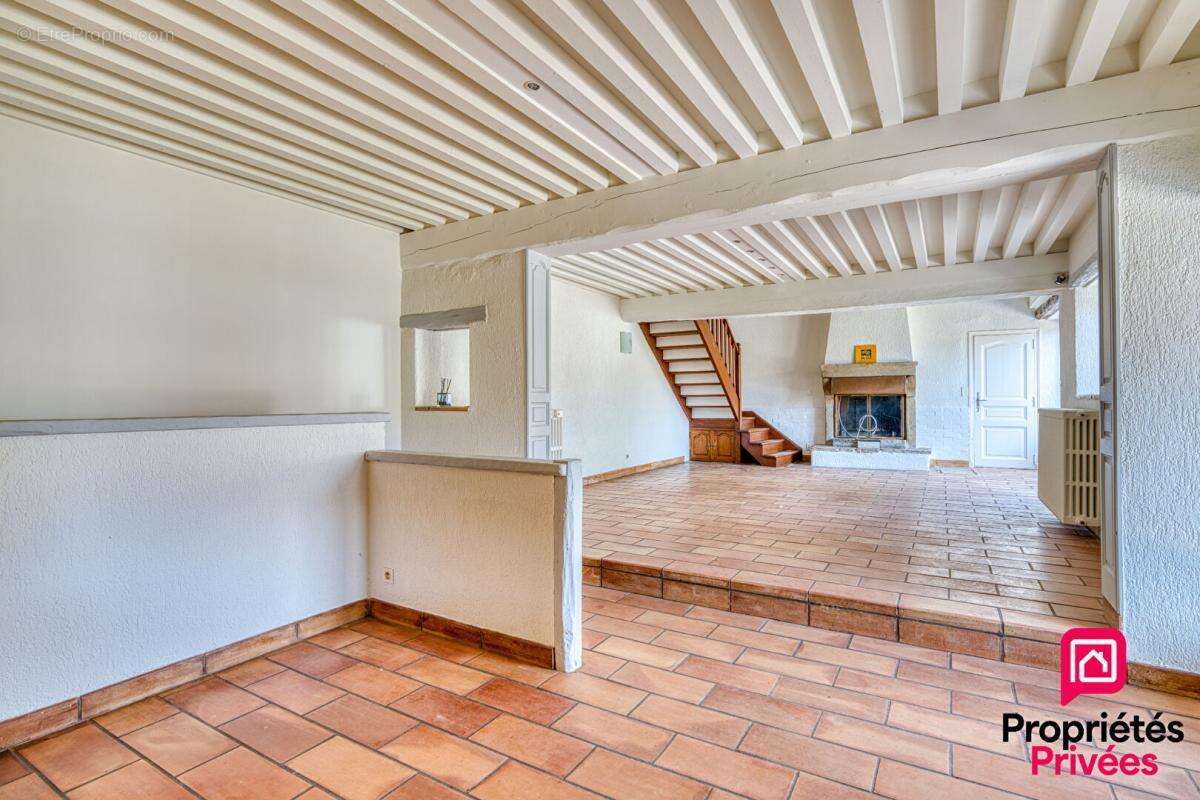 Maison à OYTIER-SAINT-OBLAS