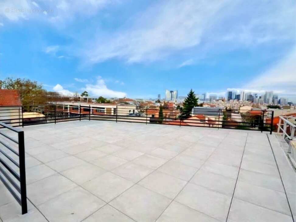 Appartement à SURESNES