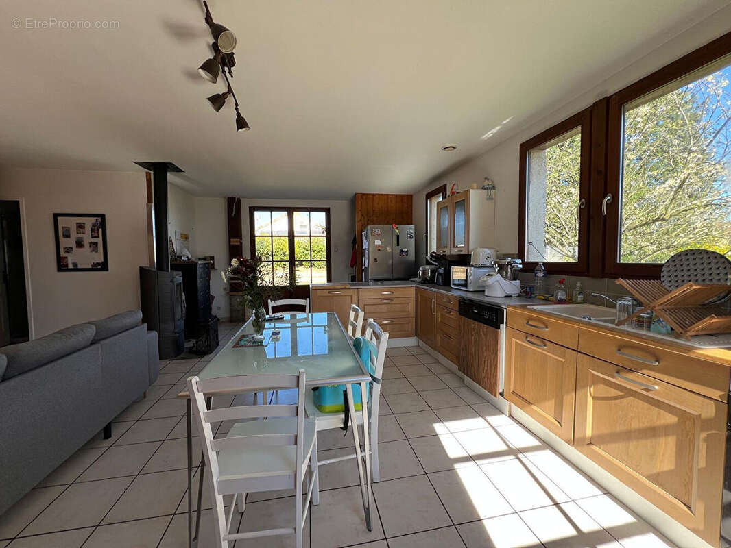 Maison à SAINT-SAUVANT