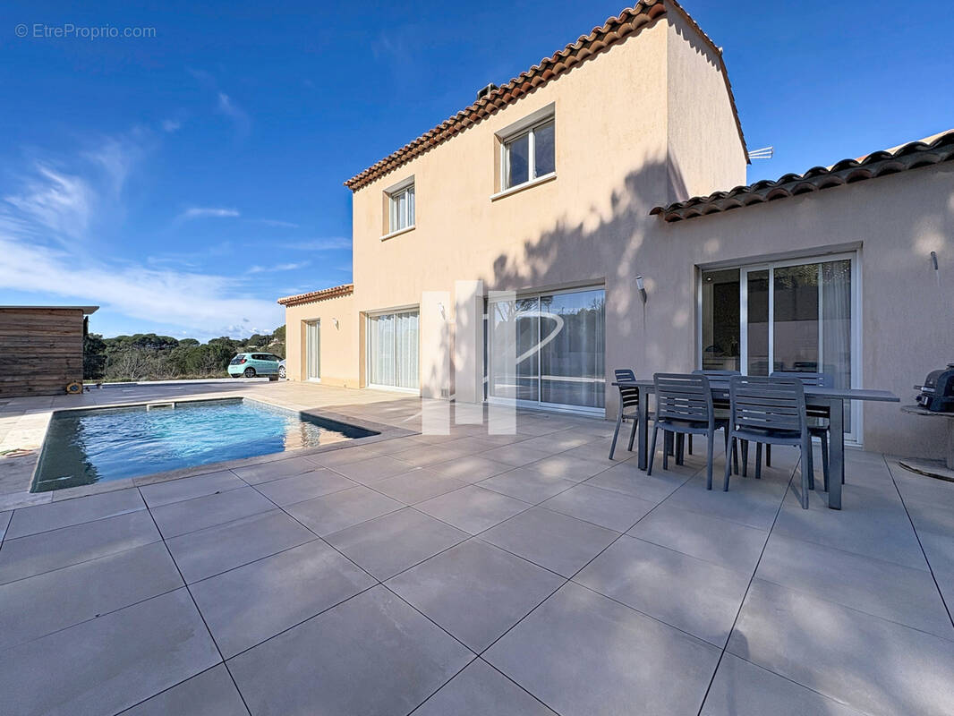 Maison à FREJUS