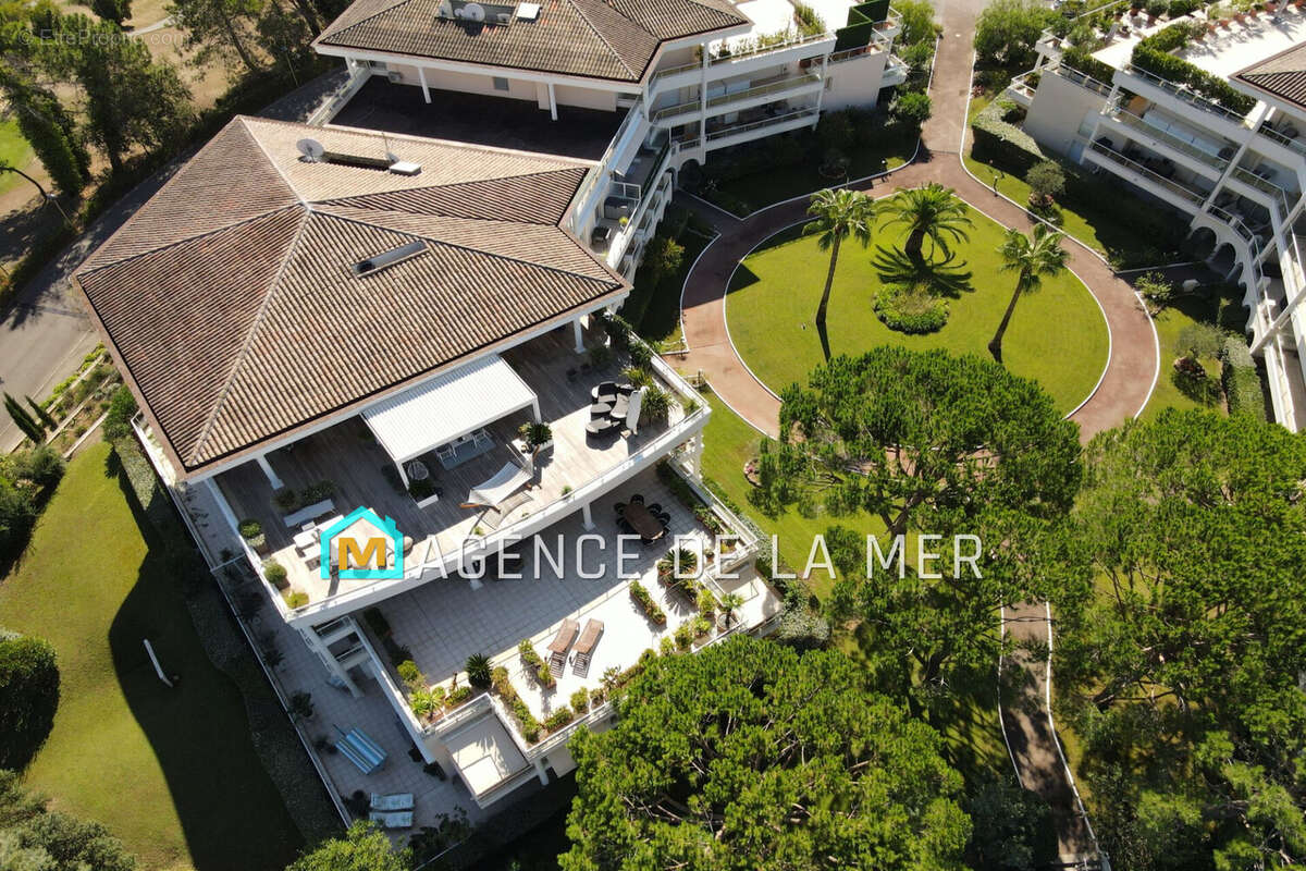 Appartement à MANDELIEU-LA-NAPOULE