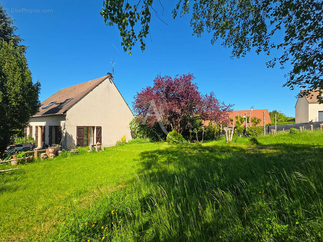 Maison à MONTALET-LE-BOIS