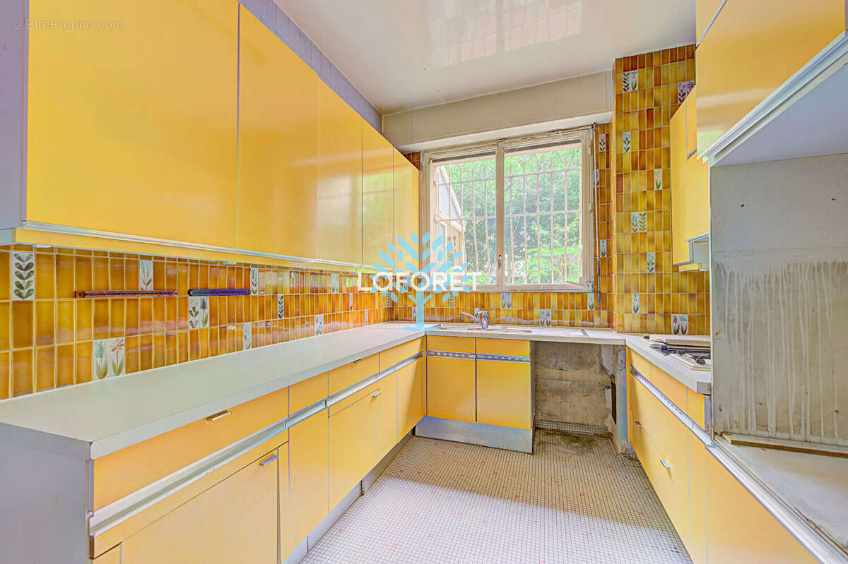Appartement à NEUILLY-SUR-SEINE
