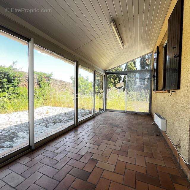 *** maison plain-pied - 2 chambres - hangar - jardin *** - photo 2