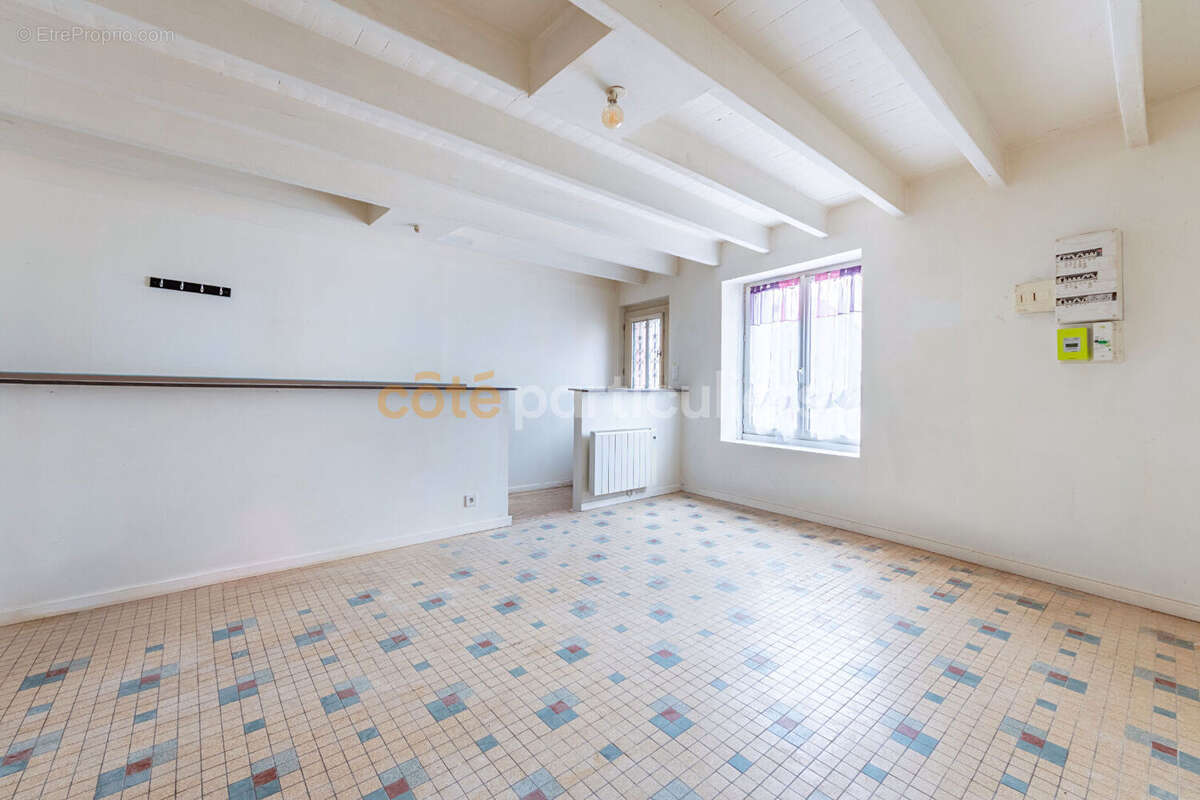 Maison à SAINT-FLORENT-DES-BOIS