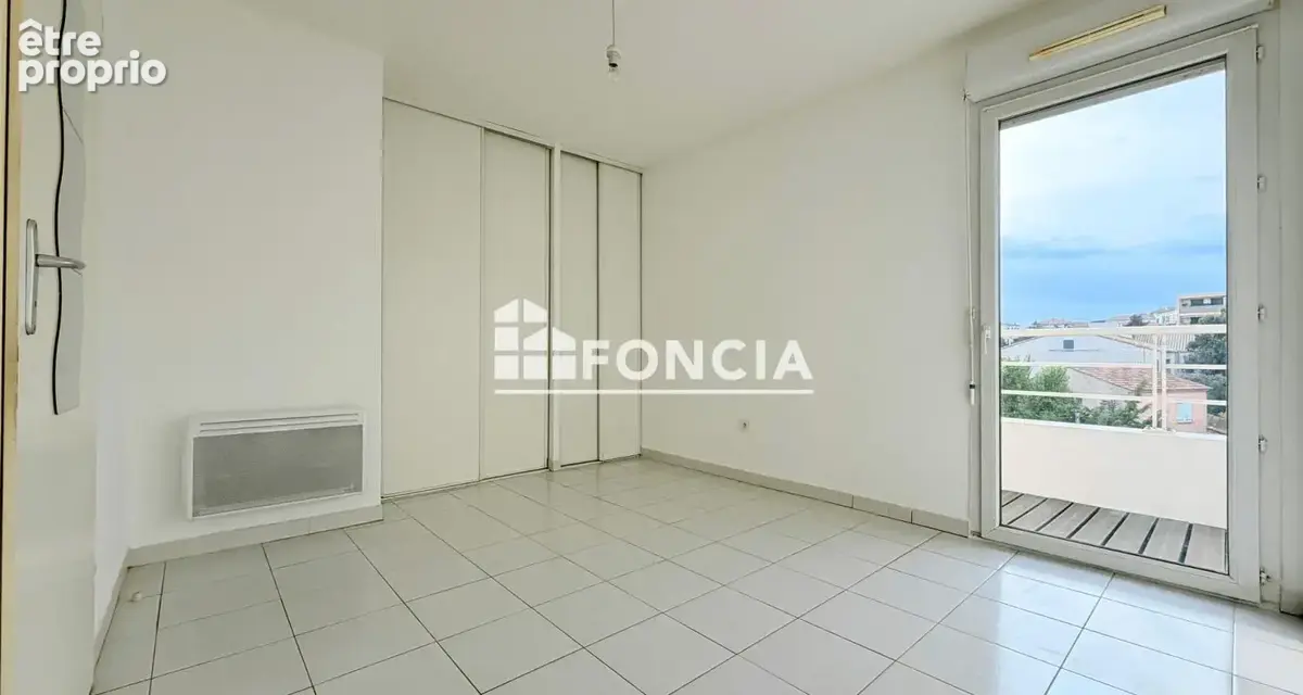 T2 / 3éme etage/ ascenseur/ parking - photo 4