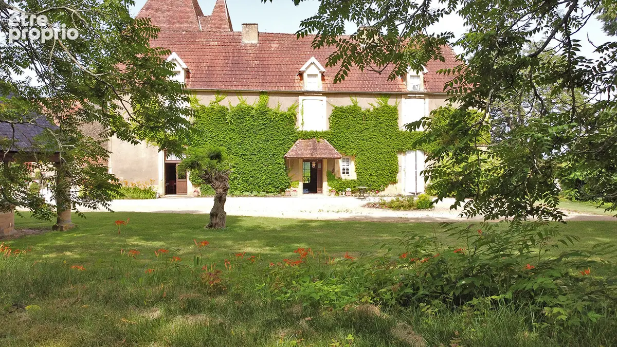 Demeure de prestige Marcillac Saint Quentin 16 pièce(s) 512 m2 - photo 9