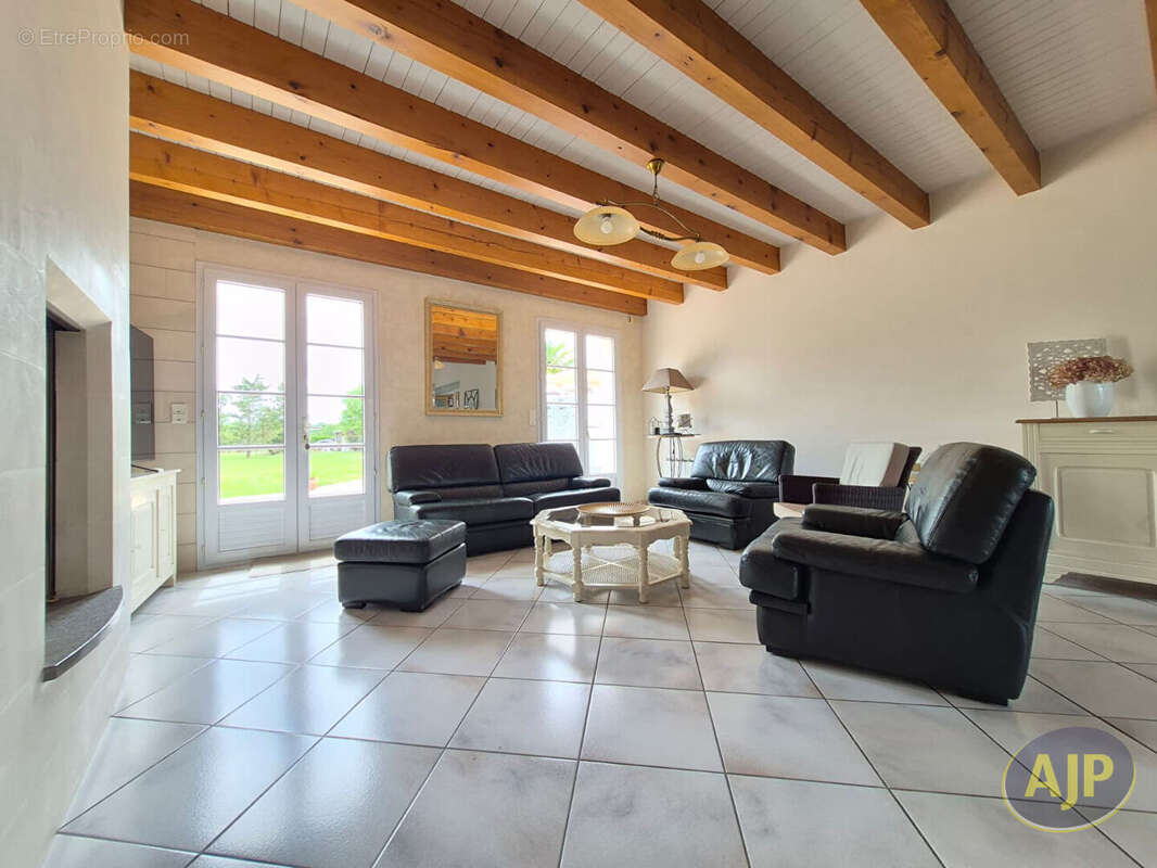 Maison à SAINT-PHILBERT-DE-GRAND-LIEU