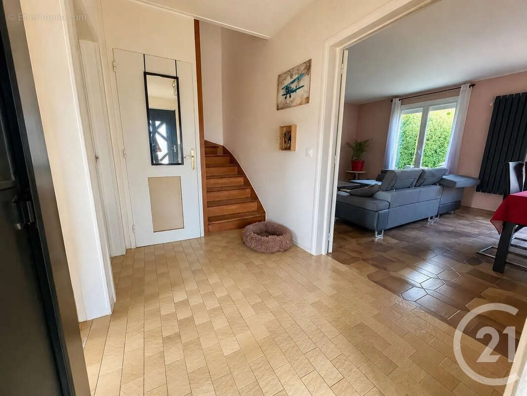 Maison 122 m² à Othis  - photo 2