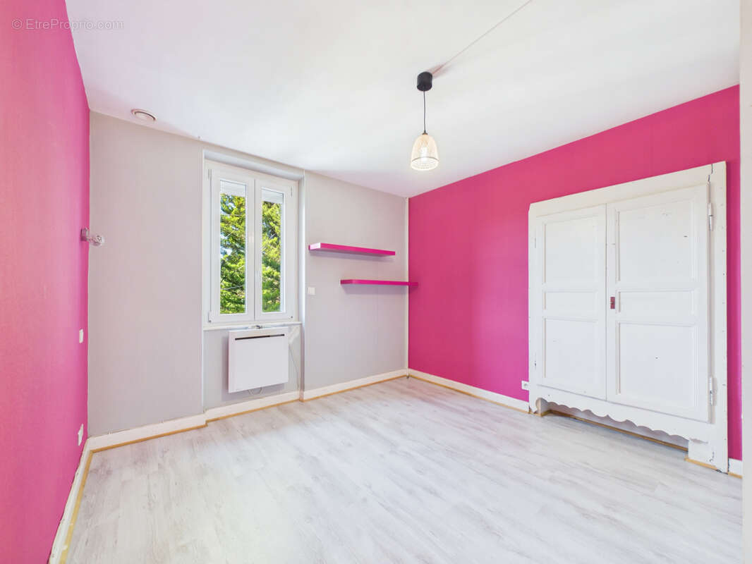 Maison à DOMESSIN