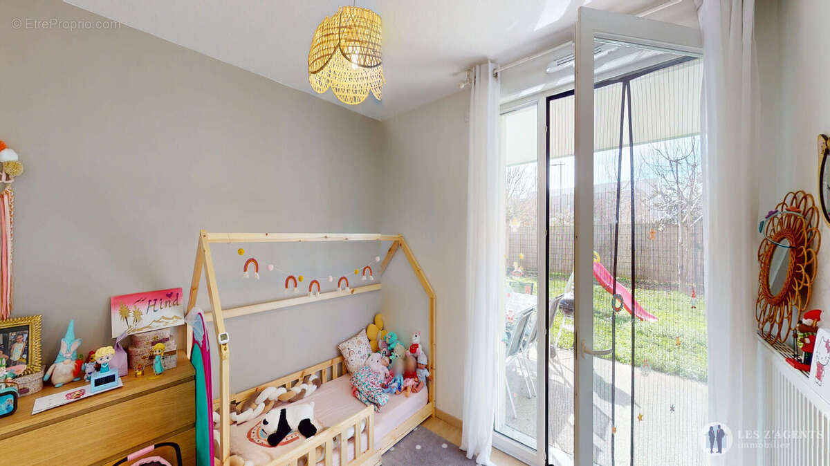 Appartement à SAINT-MARTIN-D'HERES