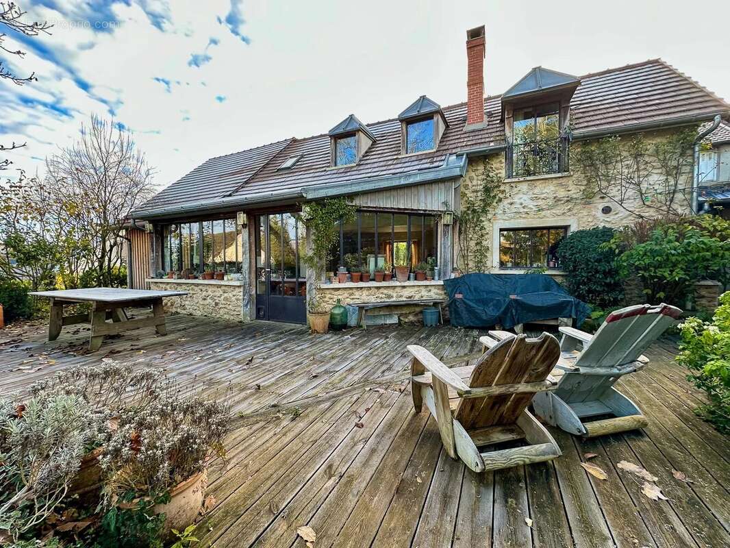 Maison à LES MESNULS