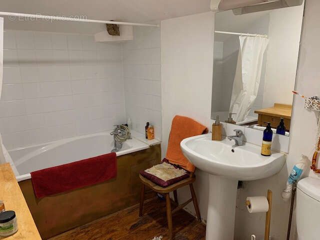 Maison à SAINT-THOMAS-DE-CONAC