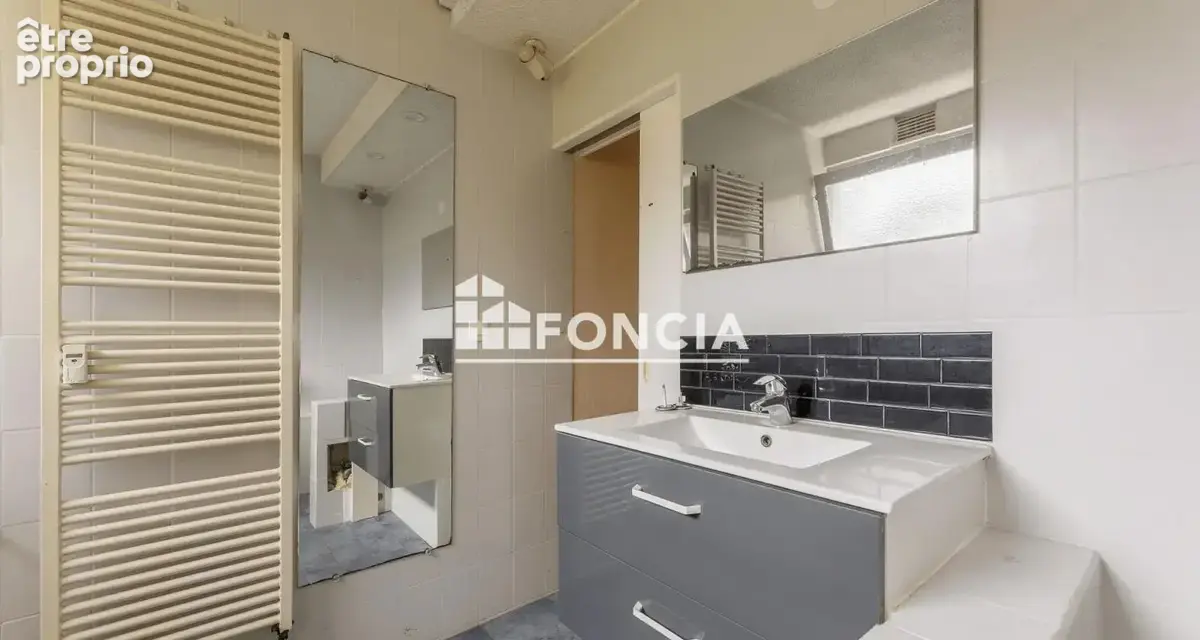  à vendre – appartement t2 à rénover  avec cave et deux places de stationnement - photo 6