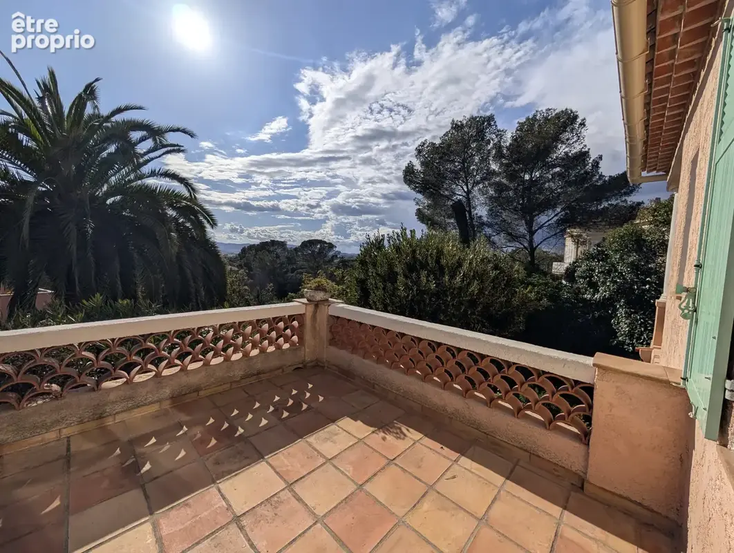 Villa au calme vue dégagée sans vis à vis à Saint Raphaël - photo 2
