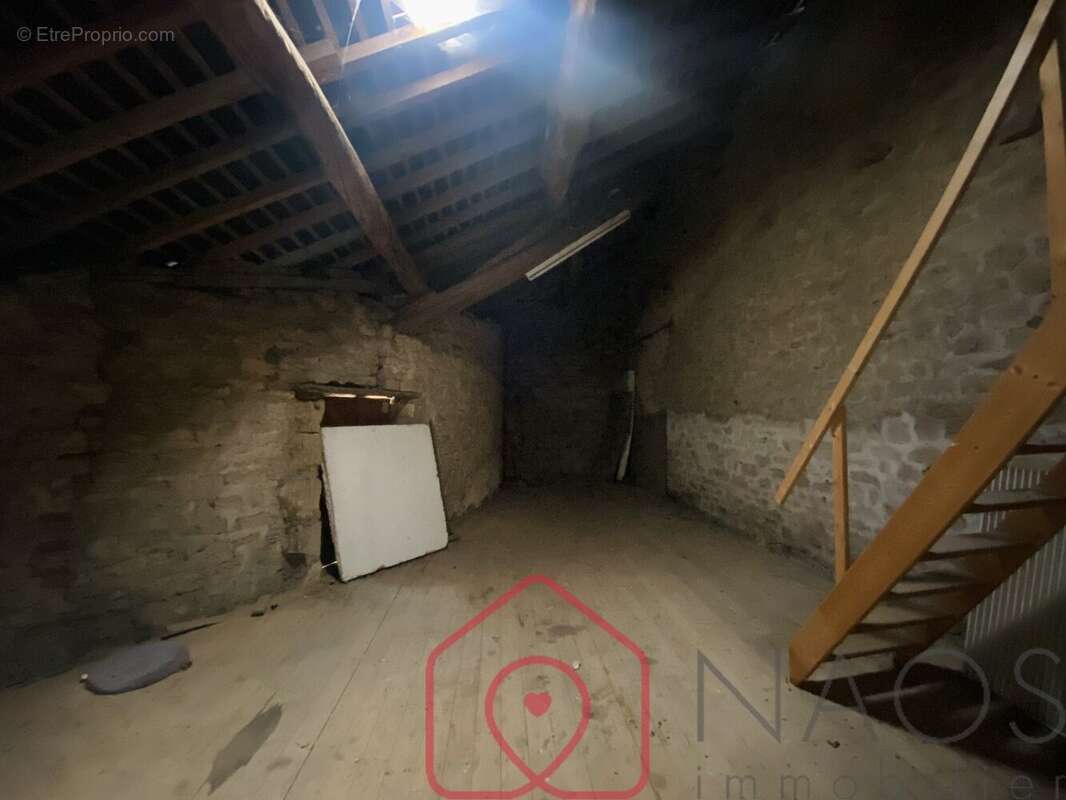 Maison de caractère en pierre de 191 m² - photo 16