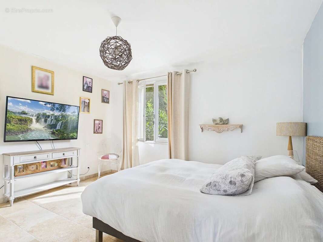 A Vendre : Mas en pierre avec piscine à Molleges - photo 31
