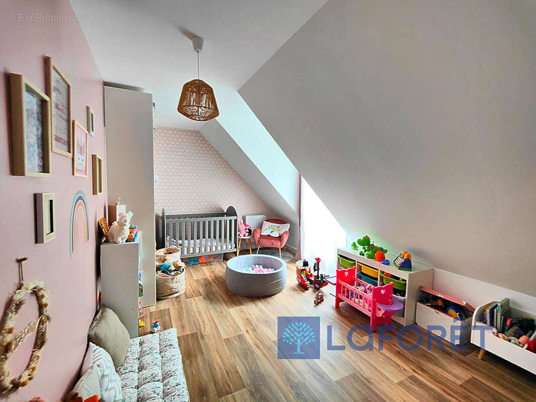 Maison à OLLAINVILLE