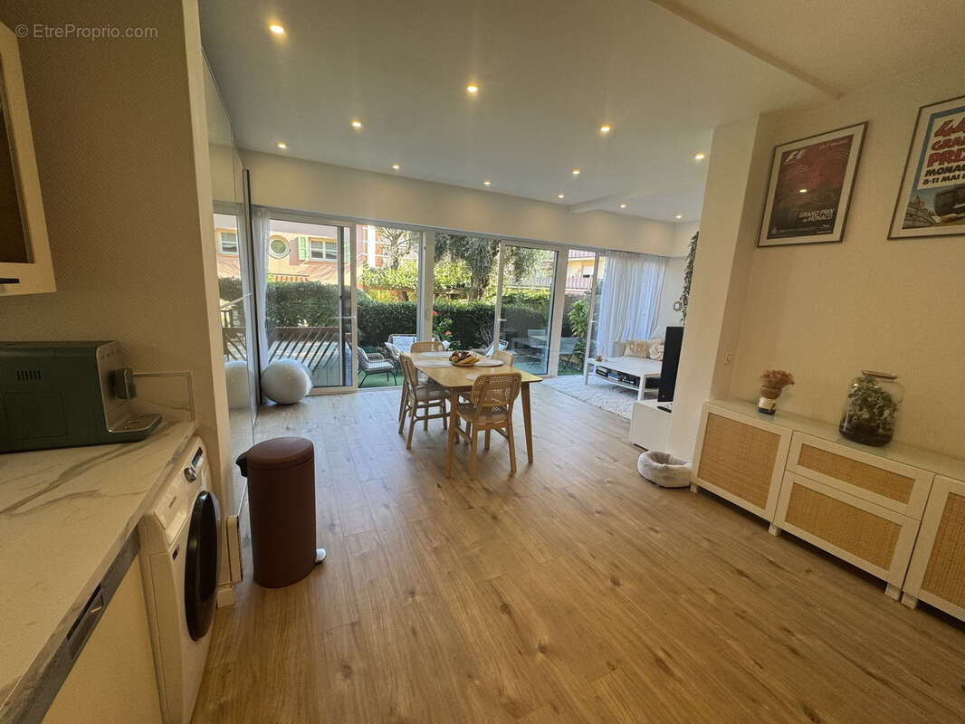 Appartement à ROQUEBRUNE-CAP-MARTIN