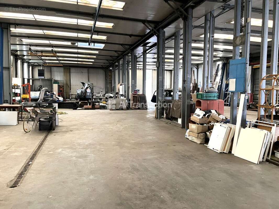 Commerce 735 m² à Vernon  - photo 29