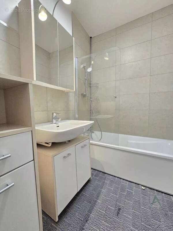 Appartement à JACOB-BELLECOMBETTE