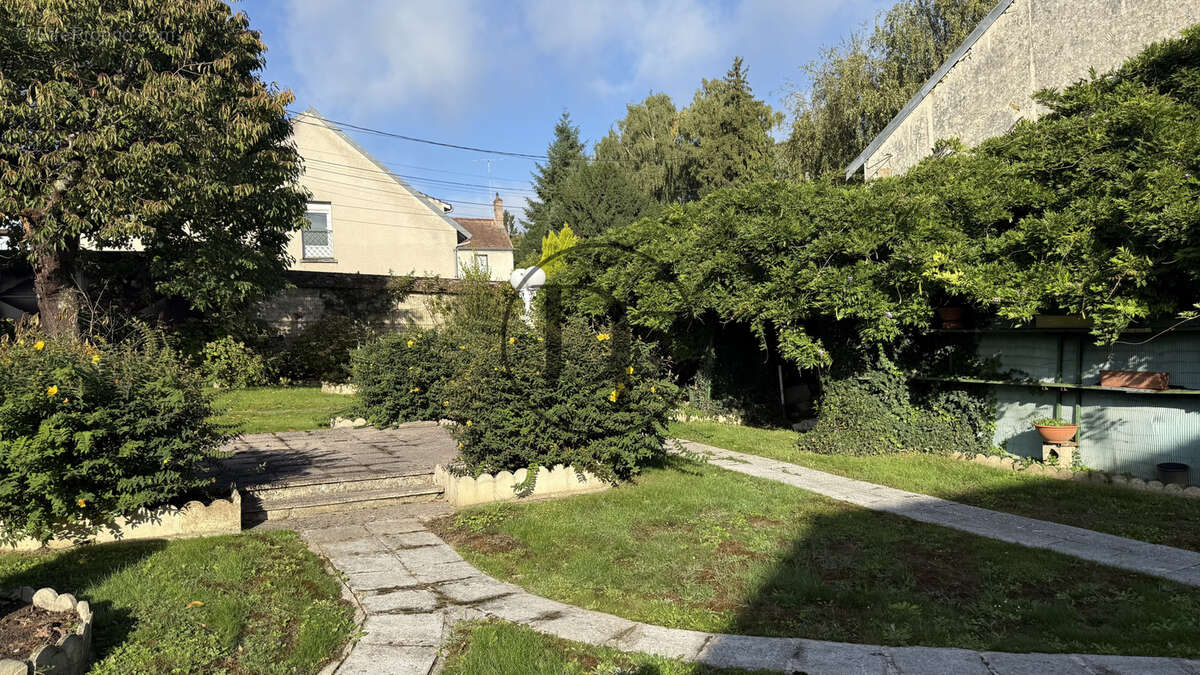 Maison à MONTIGNY-SUR-LOING
