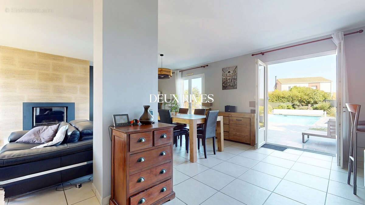 Maison 115 m² à La Chapelle-Heulin  - photo 7