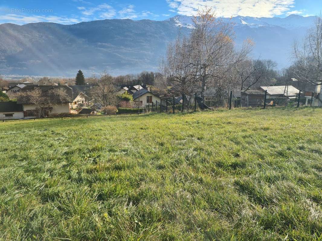 Terrain à VERRENS-ARVEY
