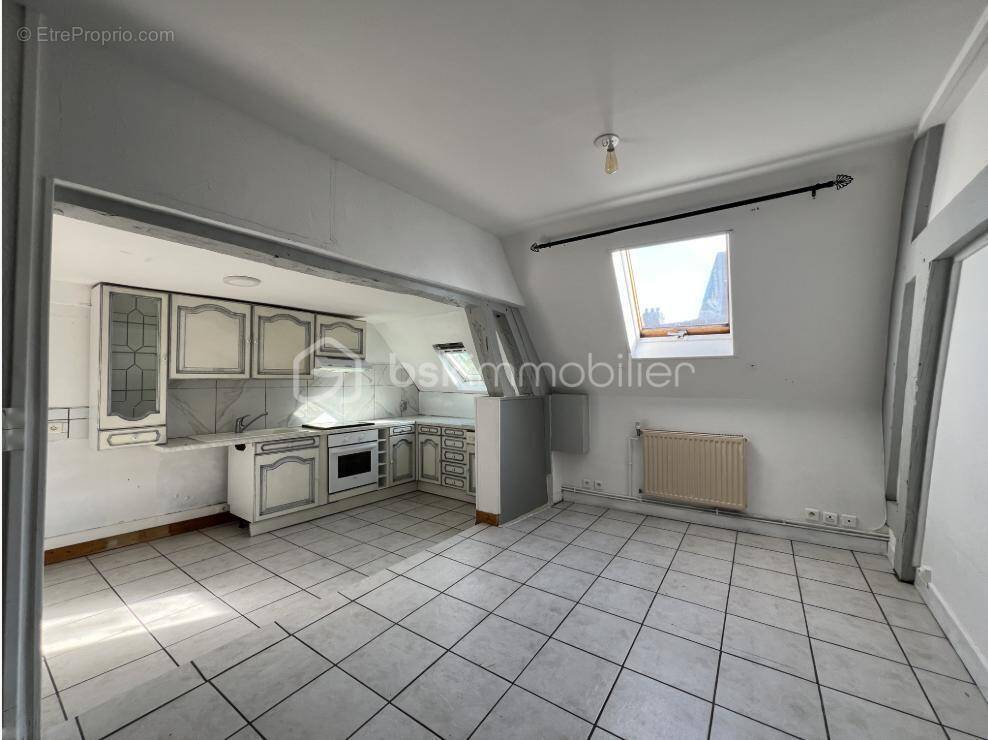 Appartement à VILLENEUVE-SUR-YONNE