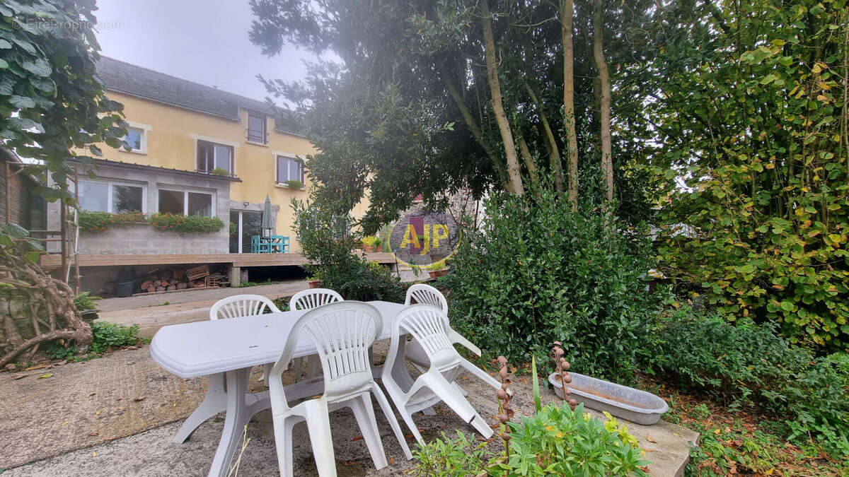 BESLE SUR VILAINE - 237 m² hab- 500 m² de Hangar - TERRAIN - photo 3