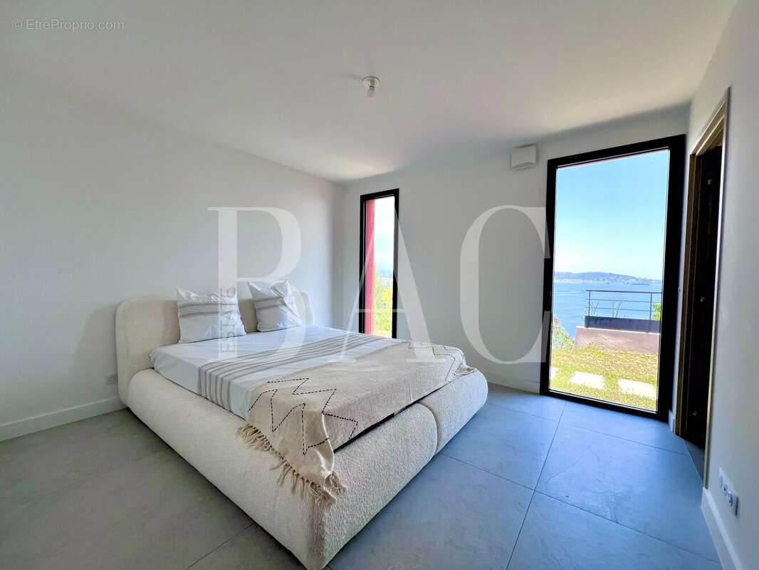 Appartement à THEOULE-SUR-MER
