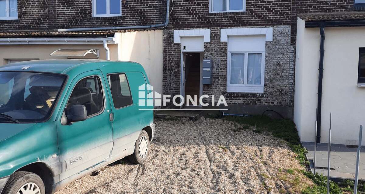 Maison à SAINT-ETIENNE-DU-ROUVRAY
