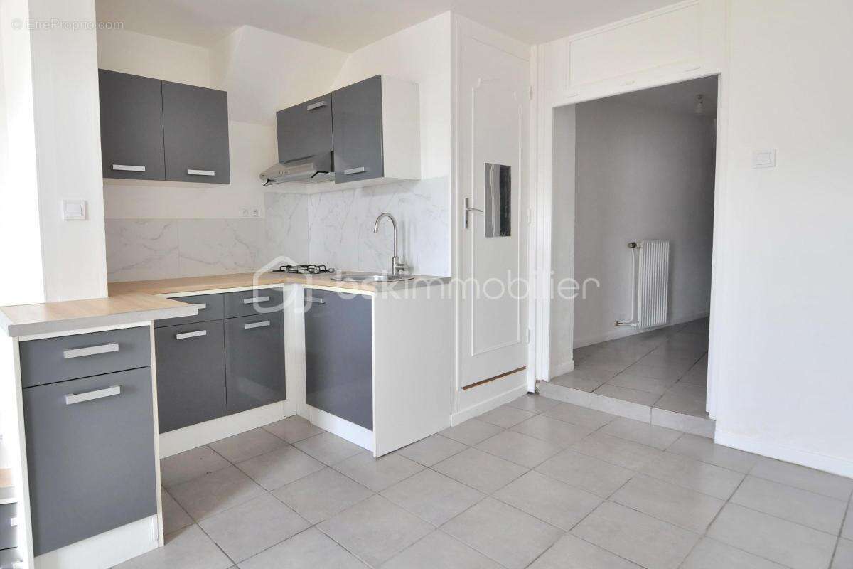 Idéal investisseur. Maison de ville 2 chambres à Bolbec - photo 3