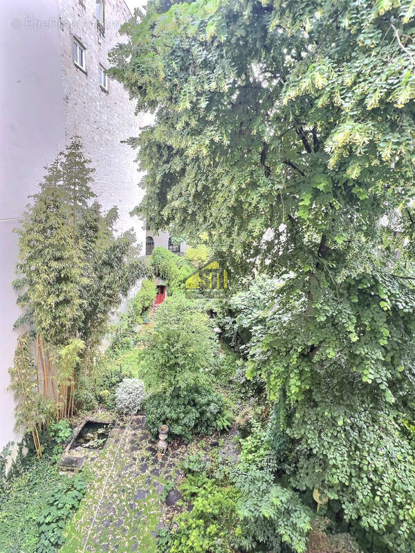Appartement à PARIS-14E
