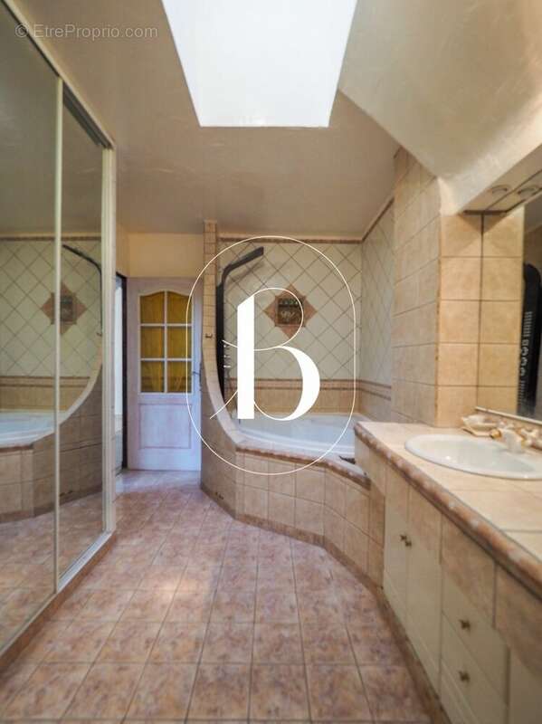 Maison à MOLIERES-SUR-CEZE