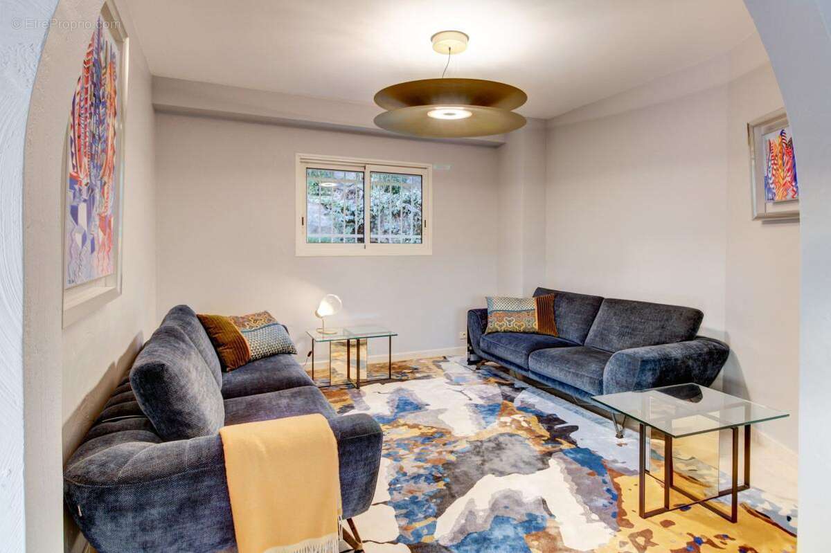 Appartement à MANDELIEU-LA-NAPOULE