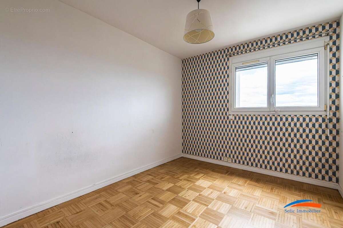   - Appartement à REIMS
