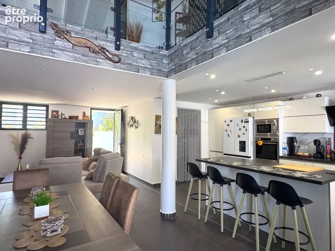 LE MOULE   Villa neuve 2023 avec dépendance, piscine et vue mer - photo 8