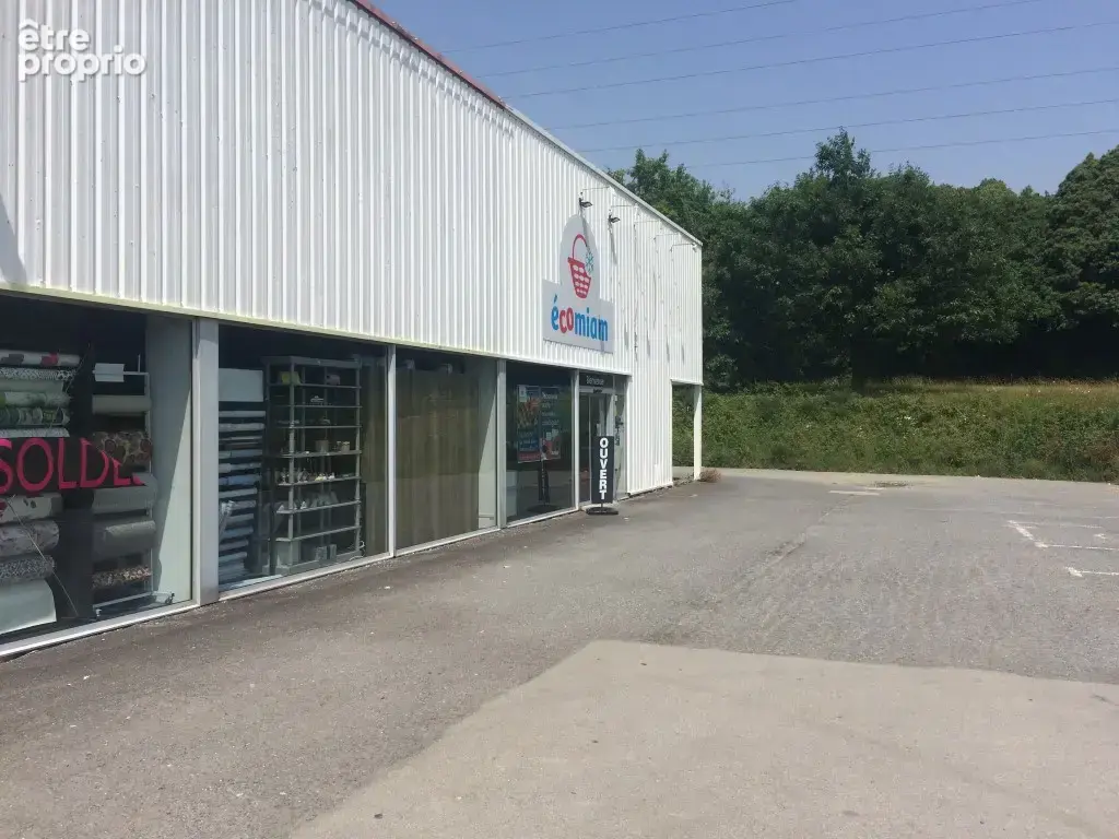 Local commercial a vendre - photo 3
