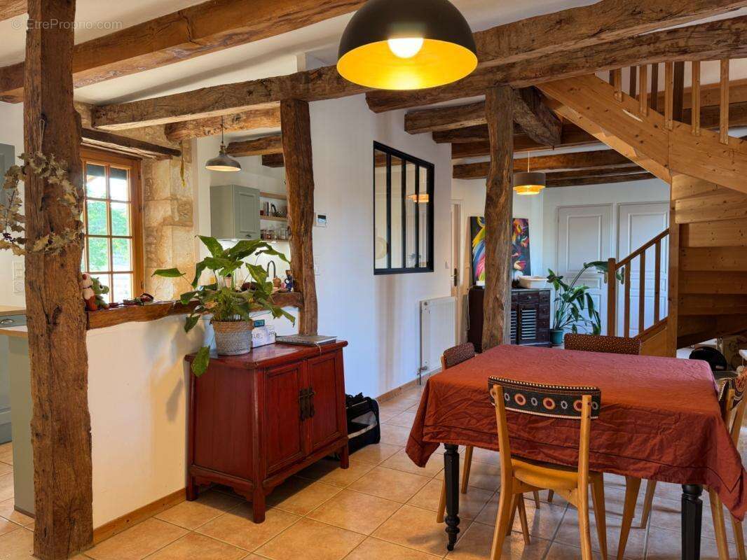 Maison Longère de caractère 4 pièces - 2 ha - Piscine - Dépendance 125m² - photo 8